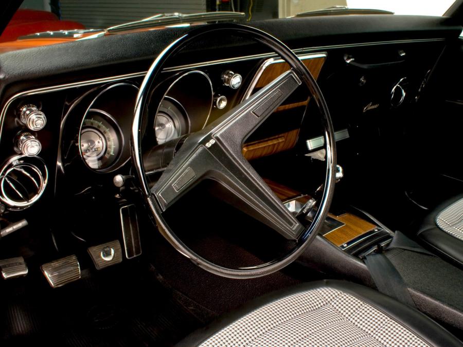 Панель приборов Chevrolet Camaro SS 350 1968 года  (фото 5 из 7)